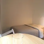 Superb Bright Apt Near Montmartre