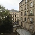 Superb Bright Apt Near Montmartre