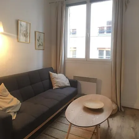 Superb Bright Apt Near Montmartre Paris
