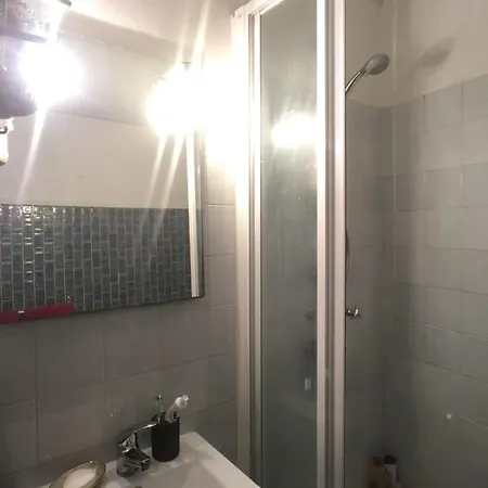 Superb Bright Apt Near Montmartre Apartment